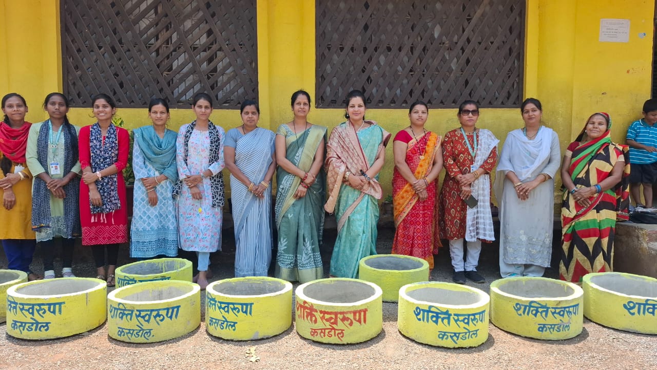 मानवीय कर्तव्यों का निर्वहन कर रही शक्ति स्वरूपा महिला कल्याण समिति, नि:शुल्क कोटना एवं सकोरे का किया वितरण